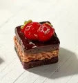 10pcs Sweet Strawberry Sandwich Resin Simulated Food Play DIY Accessories Micro Landscape For Kitchen Ornament Doll House Decor Quake dark coffee
