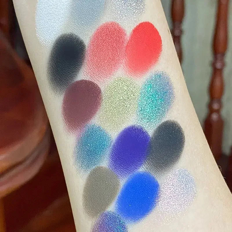 Natural Color Eyeshadow Palette, Matte Beads, Bright Film, Cosplay Makeup, Color Eyeshadow, Chameleon Stage CO:03 Quake