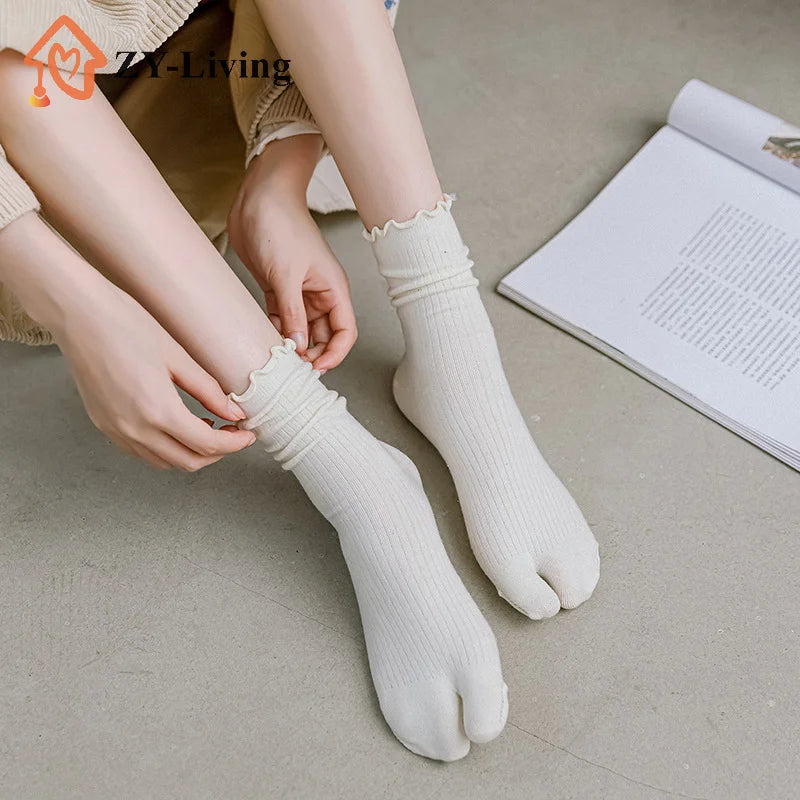 1Pair New High Quality Combed Cotton Split Toe Socks Unisex Simple Comfortable Two-Toed Socks Harajuku Men Women's Tabi Socks Quake