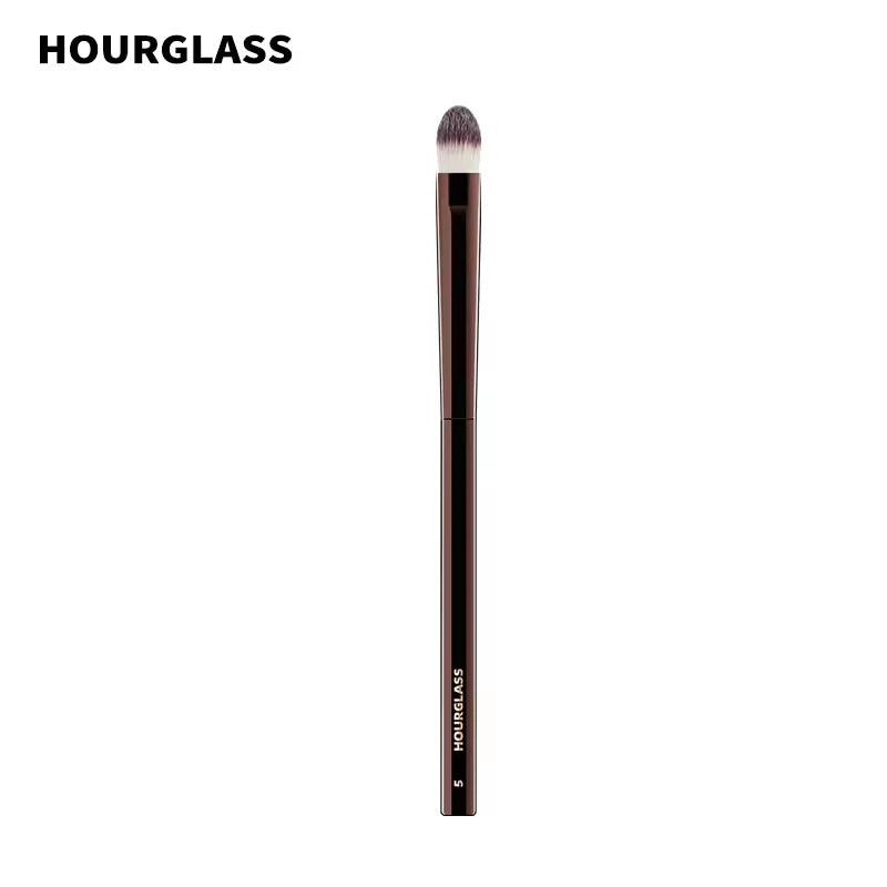 Hourglass Makeup Brush- No.5 Small Concealer Brush Soft and Skin-friendly Fiber Hair Cover up Flaws Fashion Design Face Brush Quake