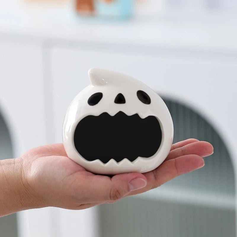Water Drop Ghost Ceramic Ashtray Little Ghost Desktop Ornament Cute Healing Ash Holder Unique Gift for Halloween Home Decor Quake
