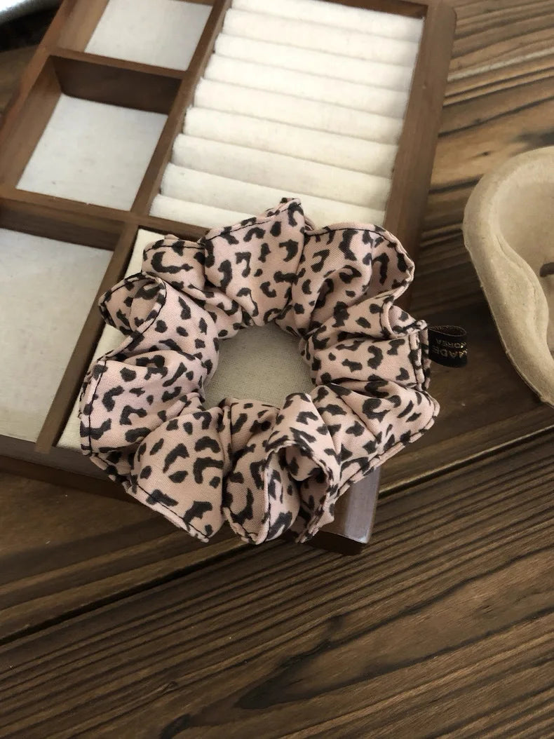 Korean Fabric Leopard Print Small Intestine Ring Headband New High Elastic Hair Band Women's Rubber Band Hair Accessories Quake pink
