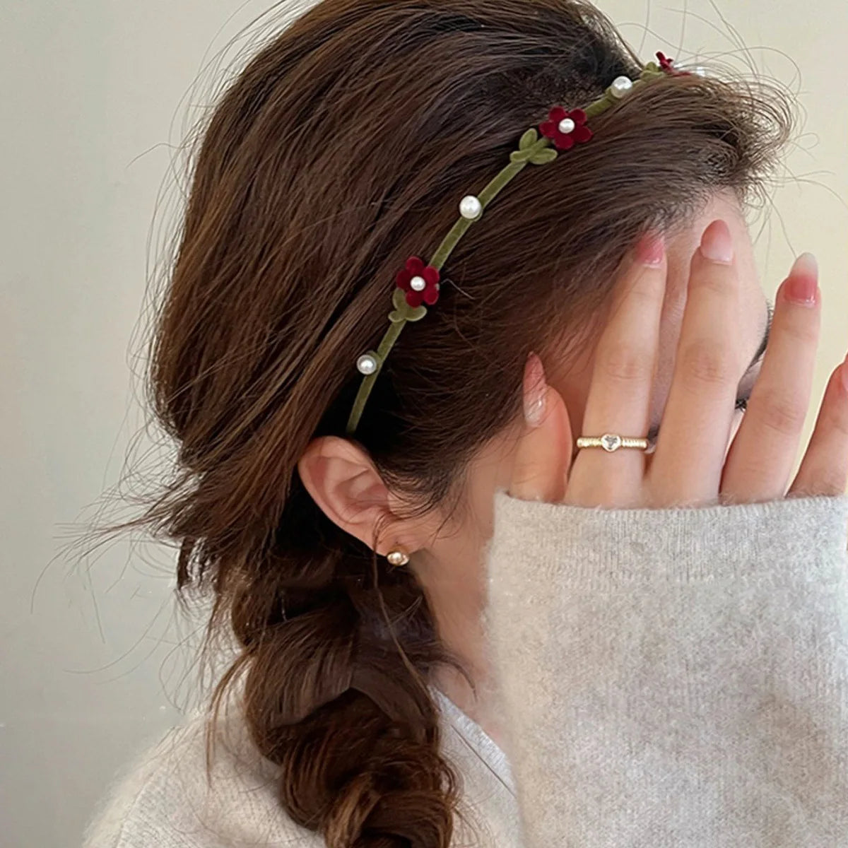 Sweet Cute Bow Headband Fine Velvet Pearl Flower Headband for Women Girls Outdoor Hair Hoop Pressing Hair Styling Accessories Quake