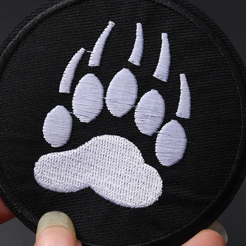 Round bear paw size: 7.9x7.9cm Patch Embroidery Applique Ironing Sewing Supplies Decorative Badges For Clothing Accessories Quake
