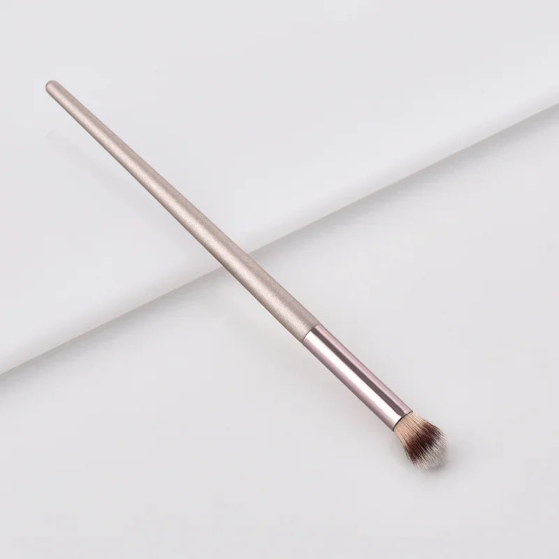 Champagne Colored Makeup Brushes Eye Shadow Eye Dark Circle Concealer Blending Cosmetic Brush Soft Brush for Women Makeup Tools Quake