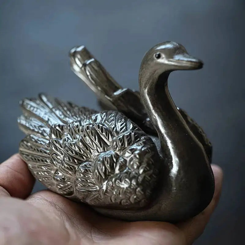 Yixing Zisha Tea Pet Color-changing Swan Ornament Tea Tray Craft Sculpture Ceramic Decoration Quake