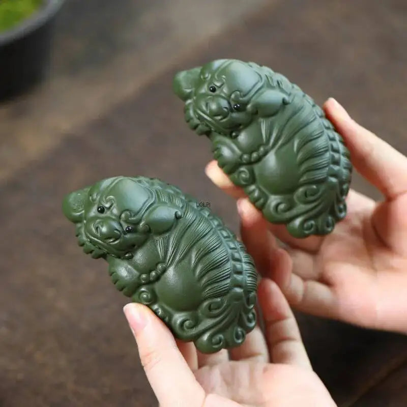 Zisha Tea Pet Pixiu Ornament Dark Green Clay Wealth-attracting Lion Tea Set Sculpture Craft Quake