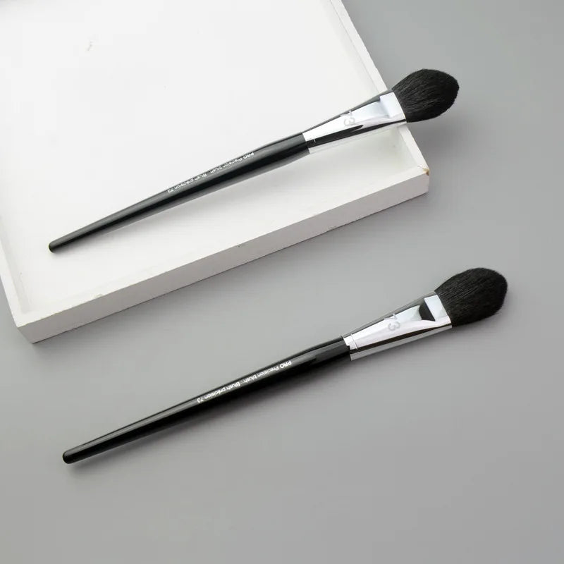 Professional Concealer Makeup Brush Goat Hair No.73 Flat Tongue Shape Pro Presicion Blush Brush Foundation Cosmetic Beauty Tool Quake